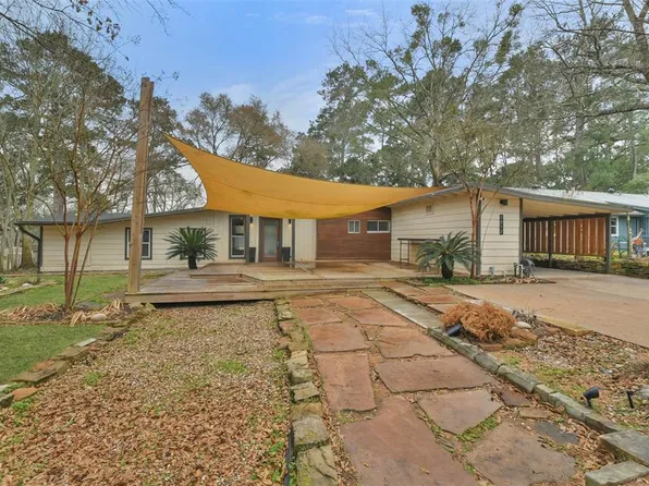 1917 Northshore Drive, Conroe, TX 77304
