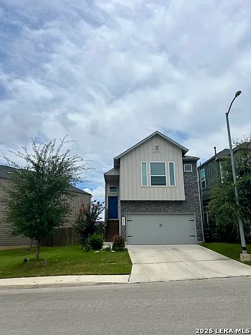 14811 Maverick Ave
