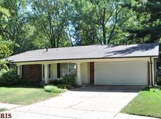 1101 Pinrun Dr, Ballwin, MO