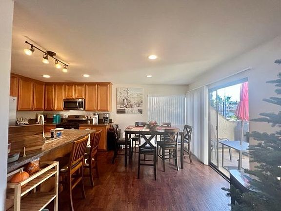 4th image of 355 N Melrose Dr Unit F