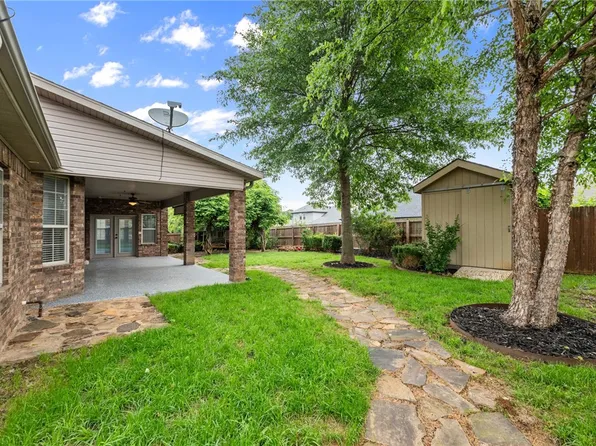 600 N Rocky Xing, Fayetteville, AR 72704