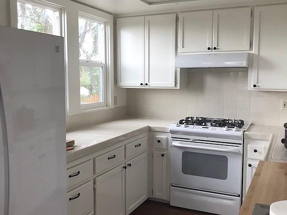 2nd image of 3676 Bellingham Ave