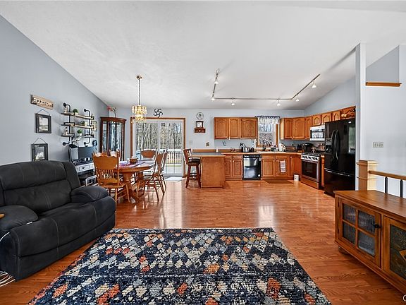 5th image of 70 Tannery Rd