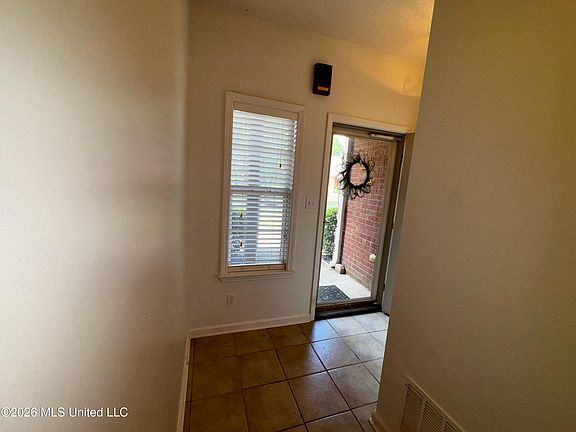 2nd image of 856 Cardinal Ln