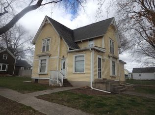 511 Elm St, Ireton, IA 51027