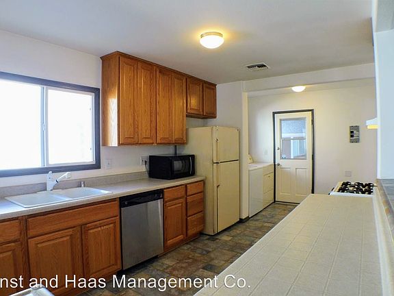 5th image of 4706 Lomina Ave