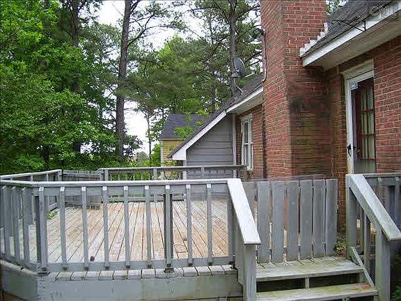 3rd image of 107 Frostwood Ct