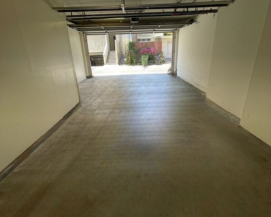 2nd image of 1813 Thayer Ave #1