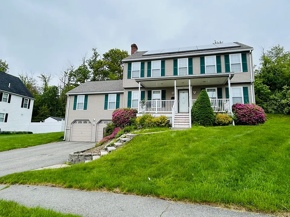 35 Fox Meadow Dr