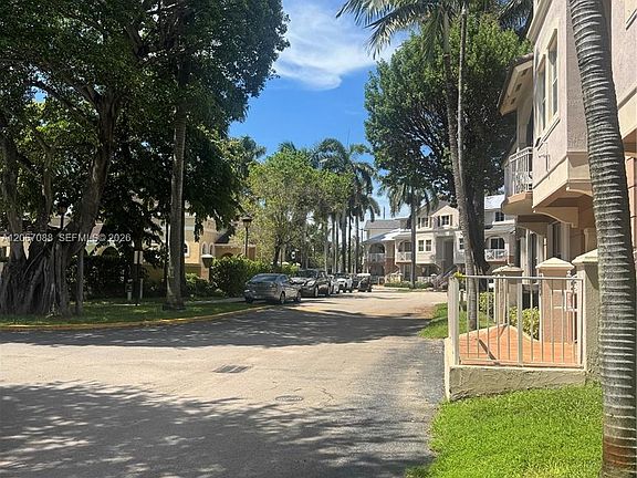 4th image of 8826 W Flagler St APT 115