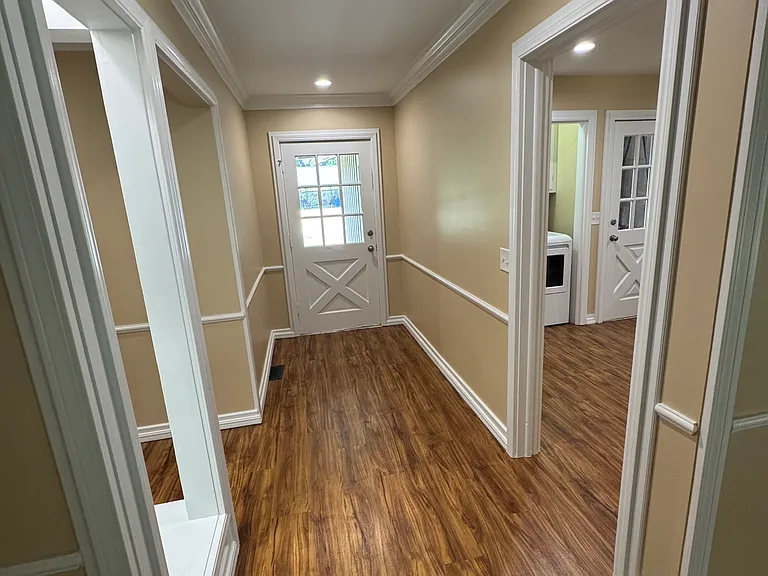 3111 S Florence Ct — Photo 2