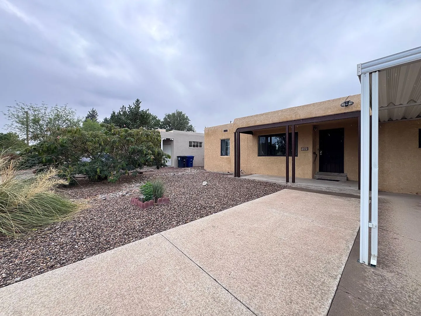 Beautiful 3 bedroom 1 bath home available. Call to schedule tour — Photo 2