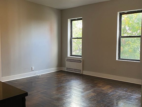4th image of 31 E 21st St #F4