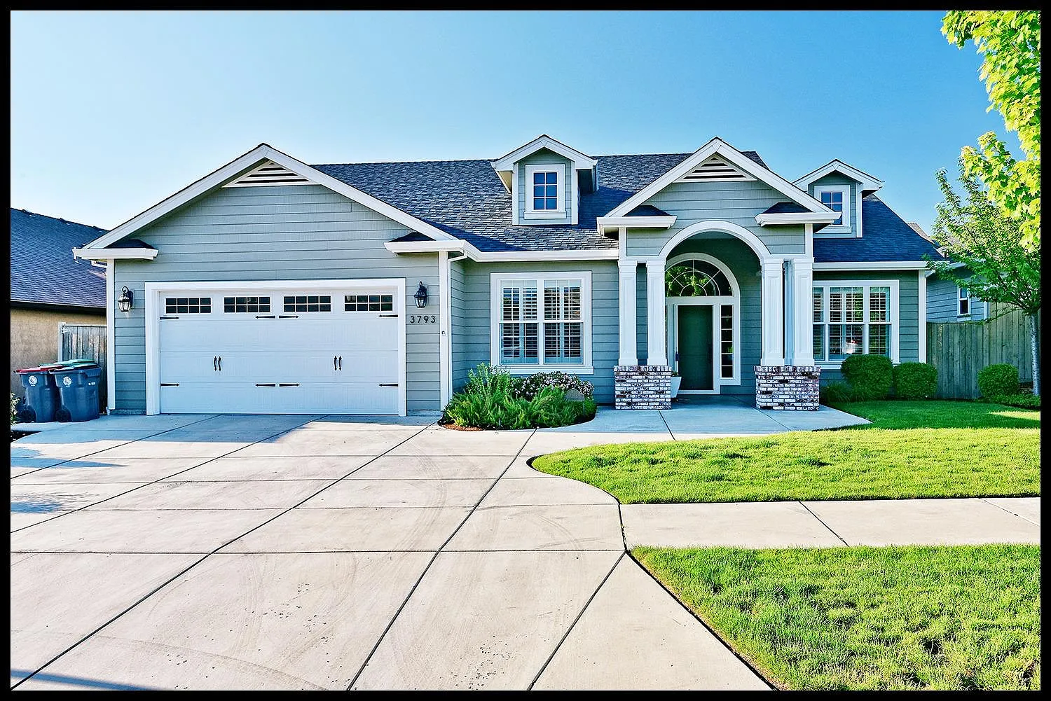 3793 Windgate St photo 1