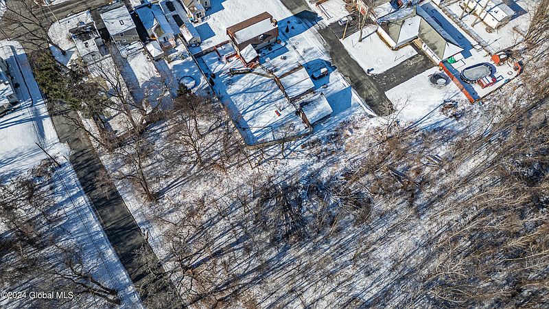 3rd image of 499 Westside Avenue