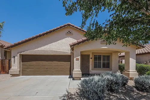 7418 W Lone Cactus Dr Photo 1