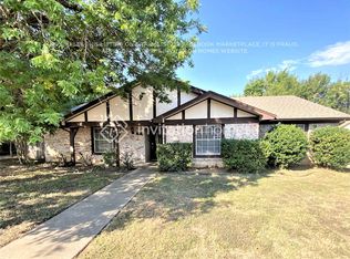 1920 San Jacinto Dr, Arlington, TX 76012