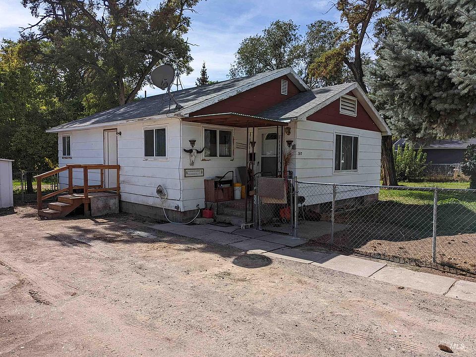 1st image of 317 W Avenue D