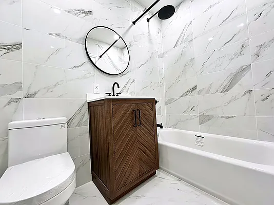 Bathroom, photo 1