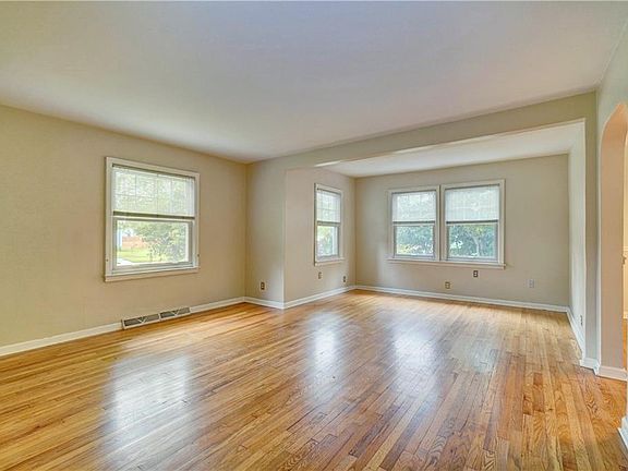 5th image of 616 Burleigh Ave
