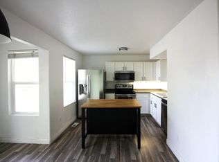 7904 N Dundee Dr, Eagle Mountain, UT 84005