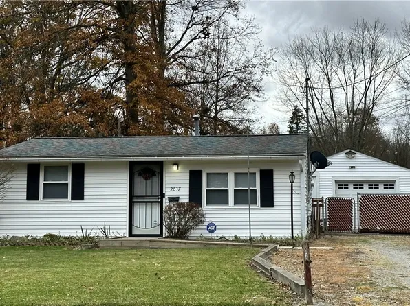 2037 Oak St SW, Warren, OH 44485