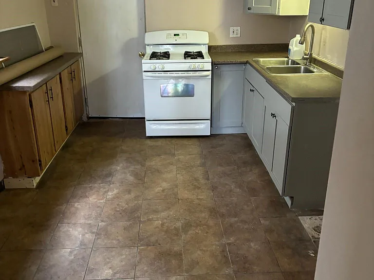 2029 Plainview Ave — Photo 14