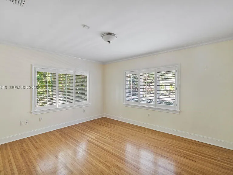 1037 Alfonso Ave — Photo 35