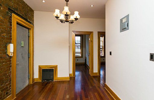 4th image of 140 Lexington Ave #2