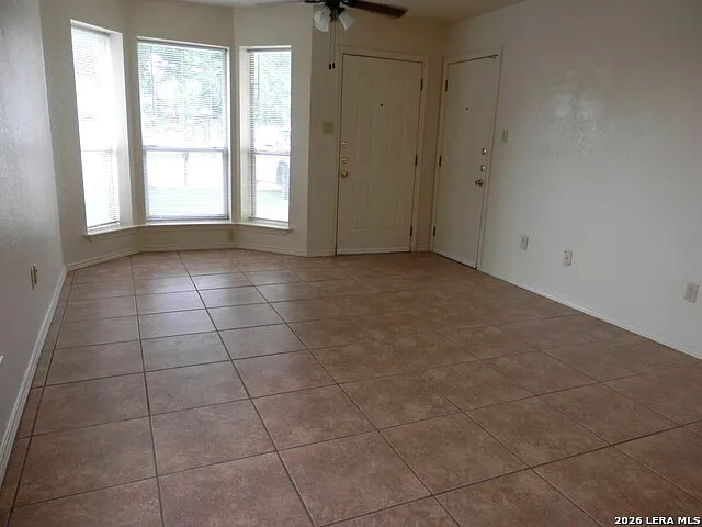 2 bed, 2.0 bath, 936 sqft, $1,295 — Photo 3