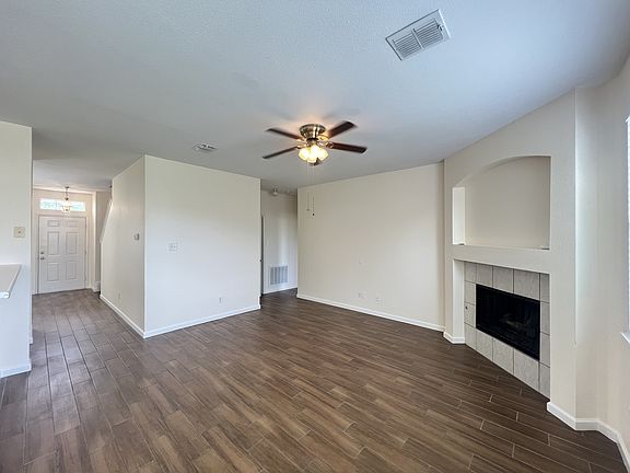 3rd image of 2323 Dogwood Dr