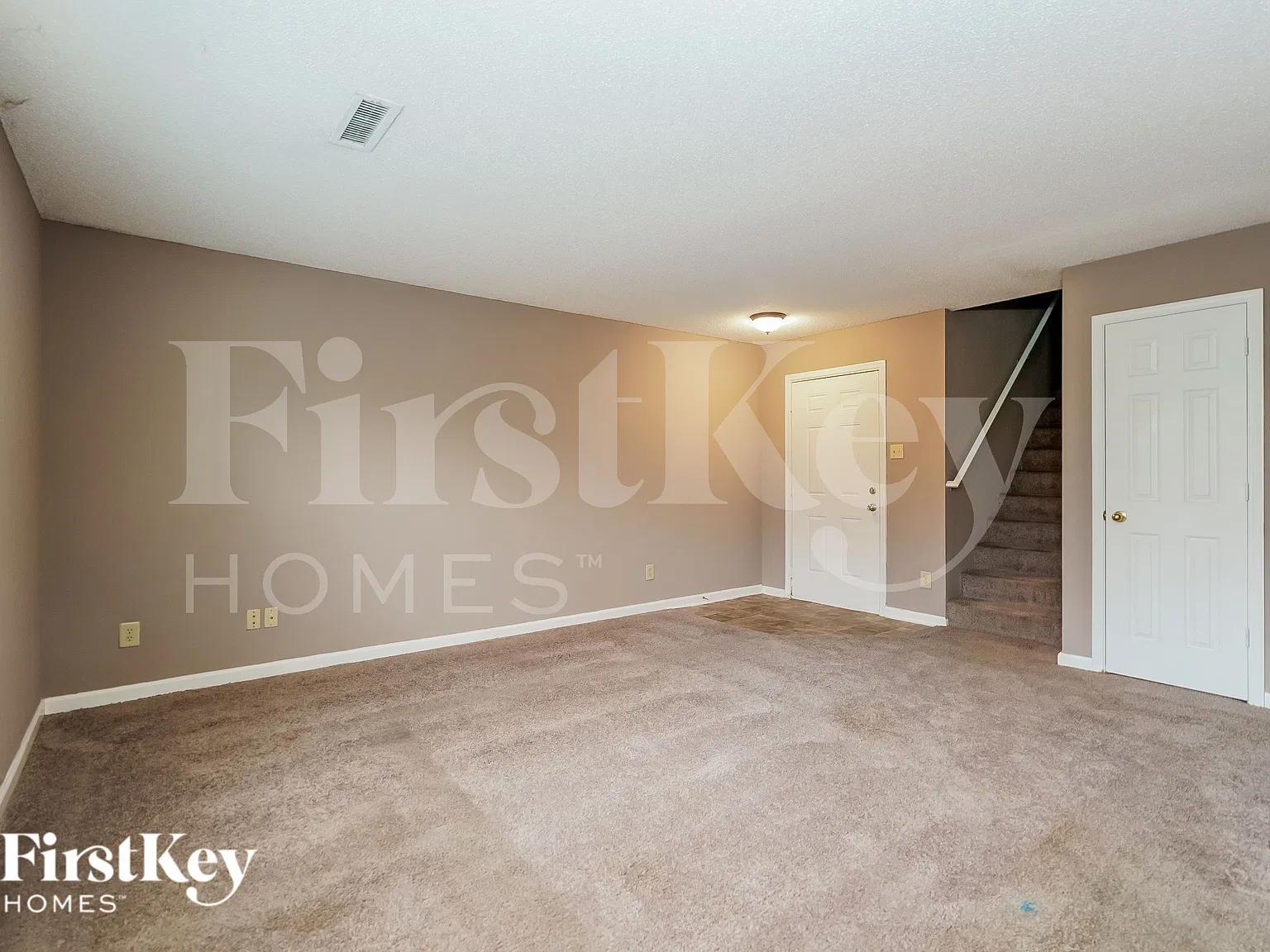 3 bed, 2.5 bath, 1512 sqft, $1,835 — Photo 2