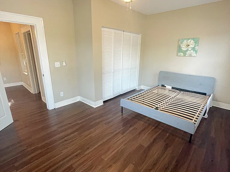 1425 Quintana Rd #1 — Photo 12