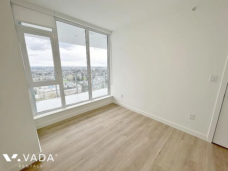 9675 King George Blvd #2610 — Photo 5
