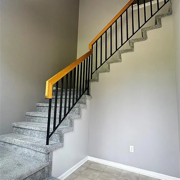 45997 Rhodes Dr — Photo 2