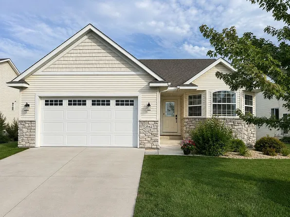 2542 Buchanan Ln S, Cambridge, MN 55008