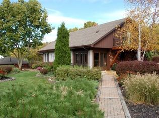 3655 N Cliff Rd, Port Clinton, OH 43452