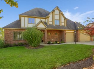 153 Southridge Dr, Cranberry Township, PA