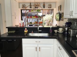 241 Village Gate Rd, Orinda, CA 94563