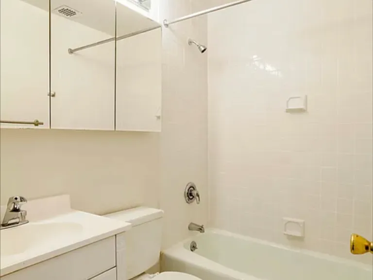 1560 York Ave #4B — Photo 4