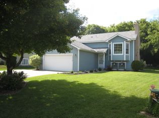 17712 Lorence Way, Eden Prairie, MN 55346