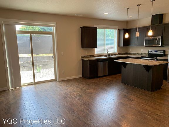 3rd image of 5907 NE 58th Ave #11436270