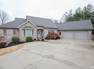 53 Oak Meadow Rd, Evansville, IN 47725