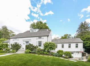 12 Flicker Ln, Norwalk, CT 06853