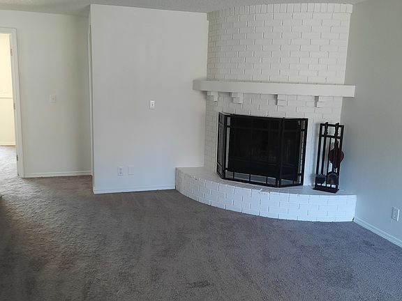 4th image of 9369 W Marigold St