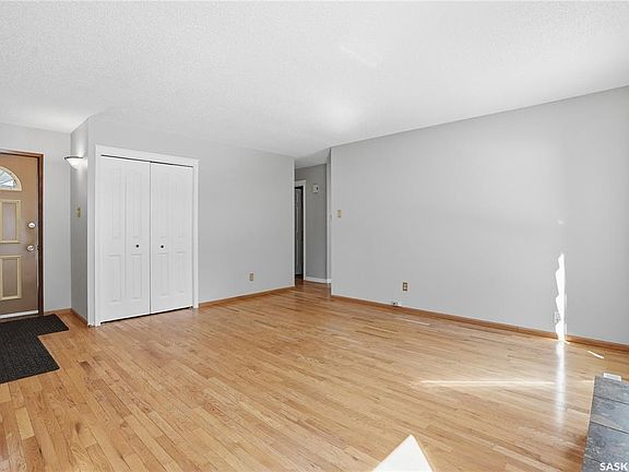 3rd image of 223 Meilicke ROAD