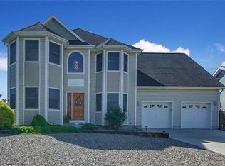 515 Raleigh Dr, Forked River, NJ 08731