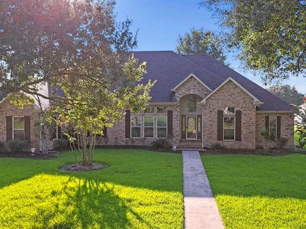 109 Parlange Dr, Houma, LA 70360