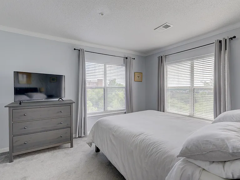 900 Taylor St #401 — Photo 22