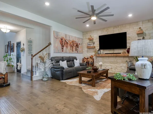 1531 Esser Xing, New Braunfels, TX 78132